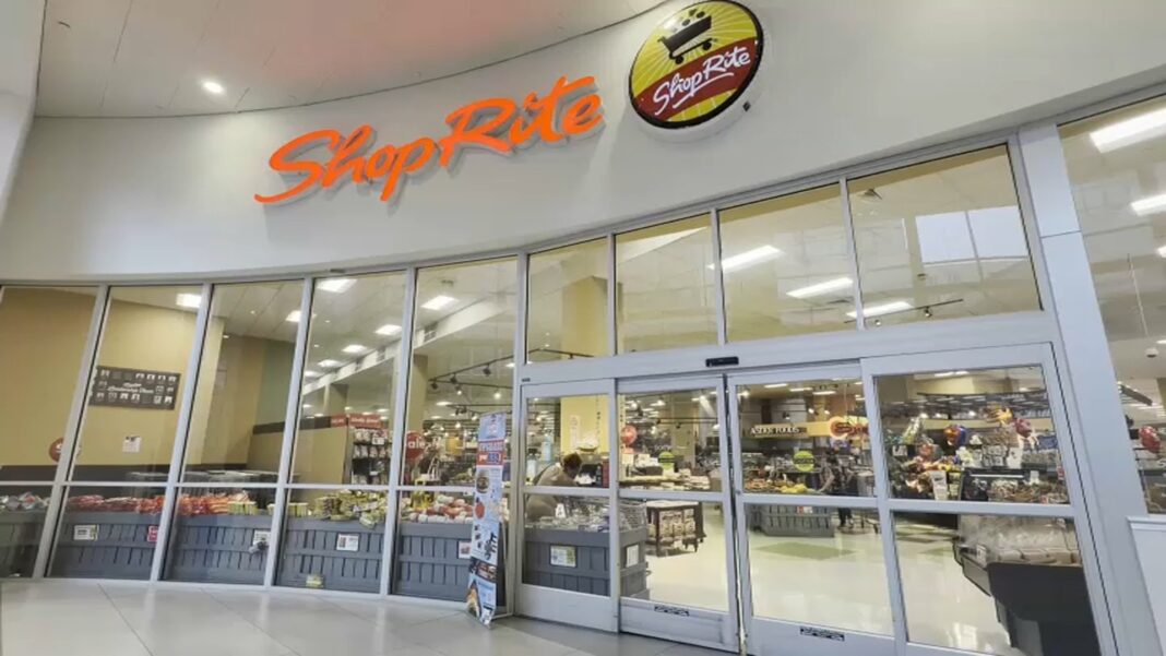 Police examine deserted new child present in retailer rest room – NBC New York Police examine deserted new child present in retailer rest room – NBC New York