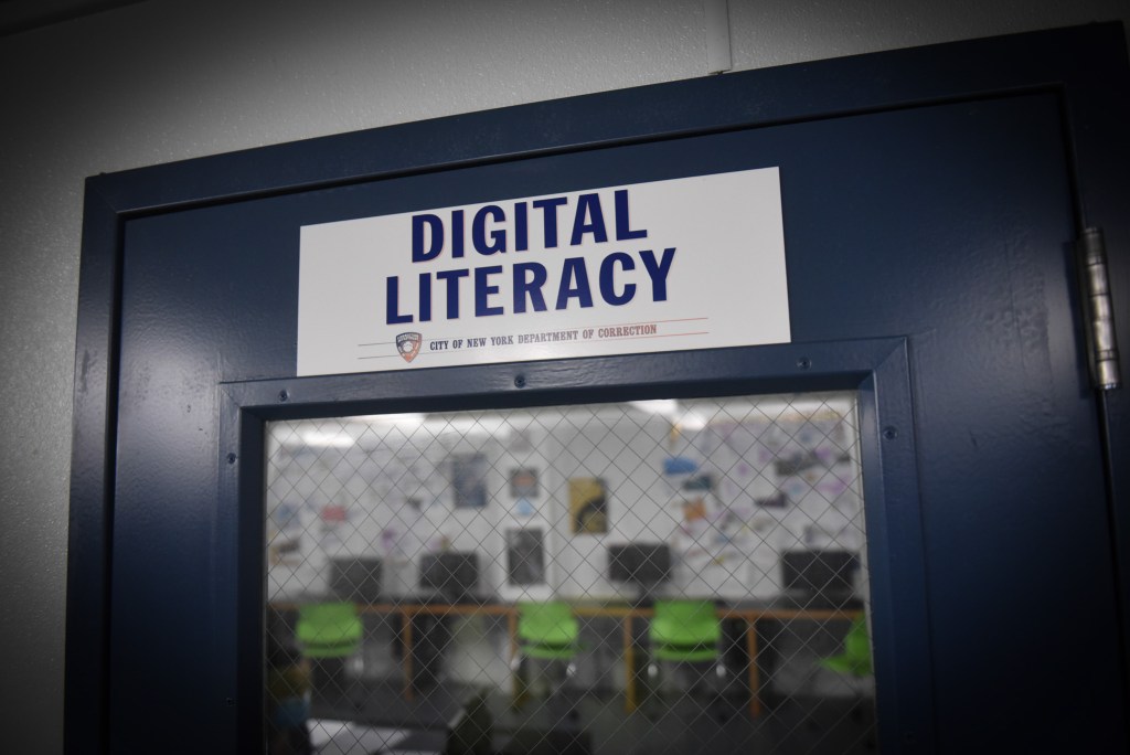 Rikers Misses Deadline to Give Detainees Digital Entry to Case Proof Rikers Misses Deadline to Give Detainees Digital Entry to Case Proof